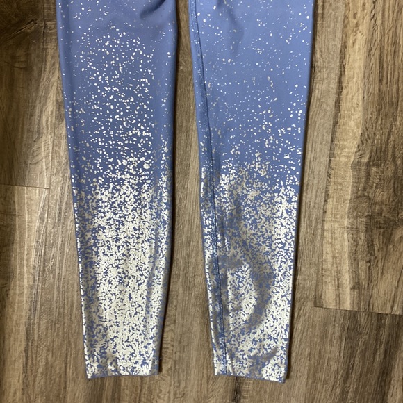 Beyond Yoga High Waisted Alloy Ombre Midi Leggings - Picture 10 of 13